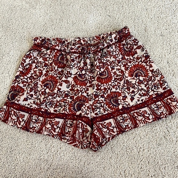 Women’s colorful pattern shorts. Size S - Picture 1 of 3
